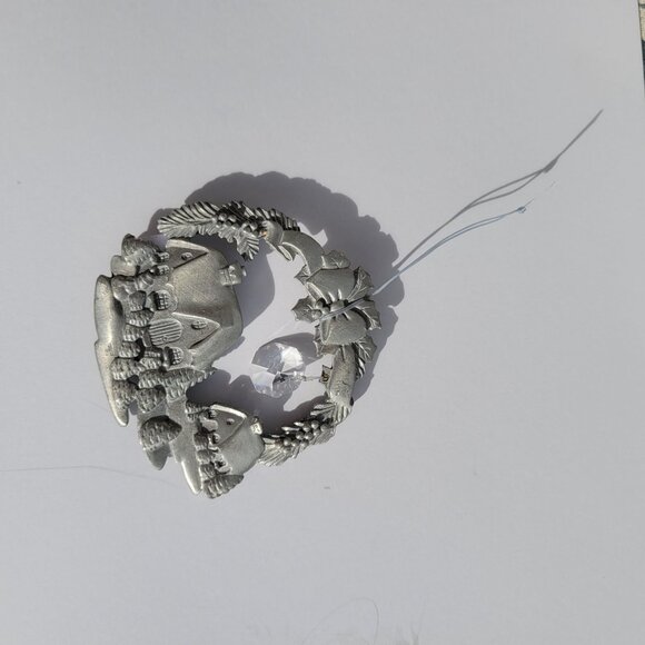 Handcrafted Pewter Christmas Wreath Ornament With Crystal Accent - Picture 5 of 10